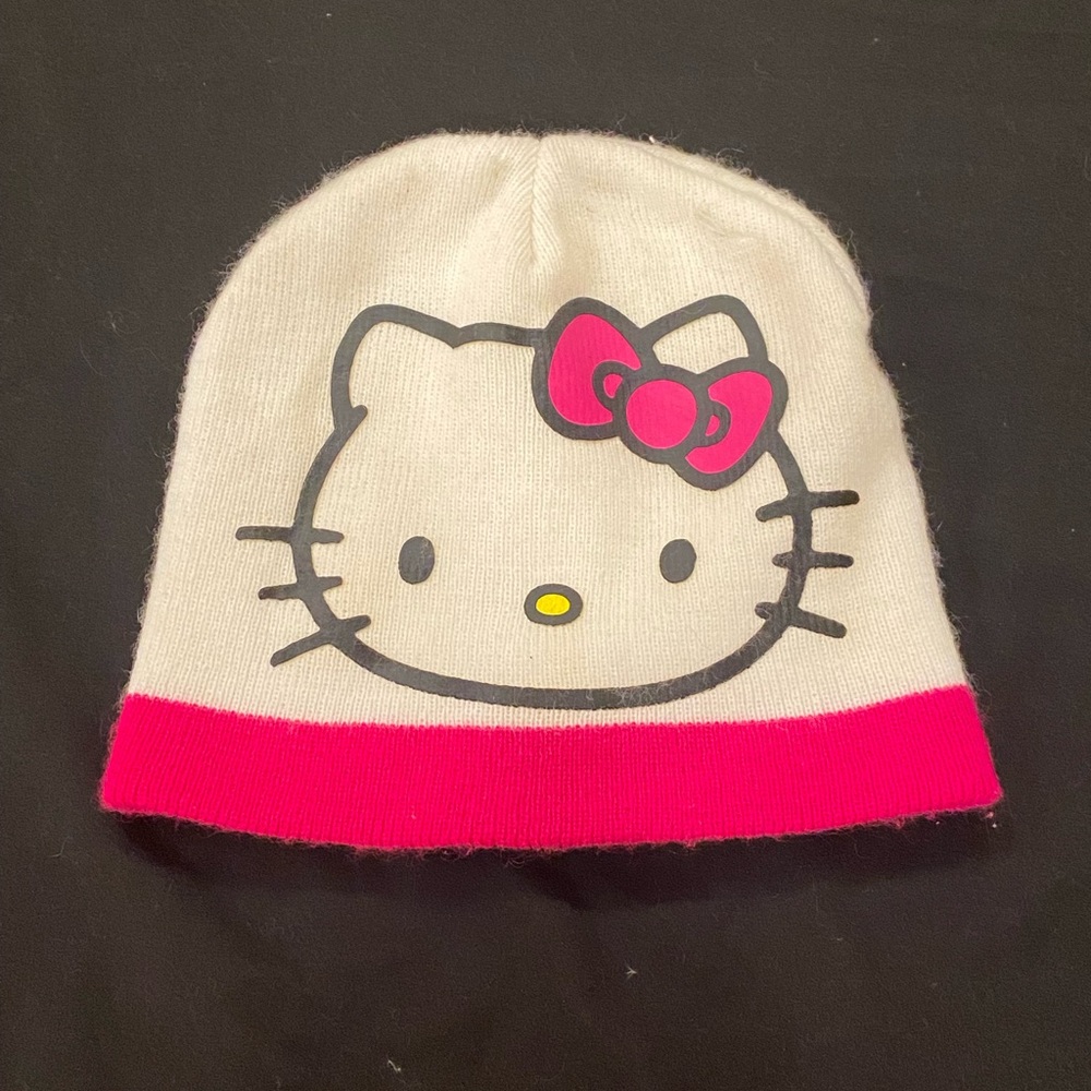 hello kitty beanie!!